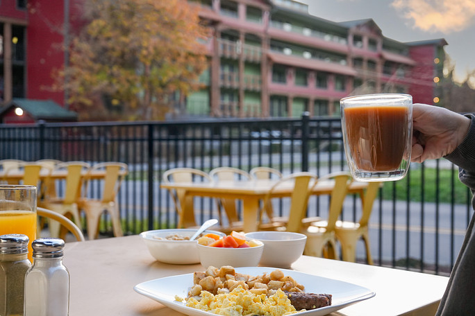 Breakfast – Creekstone Inn